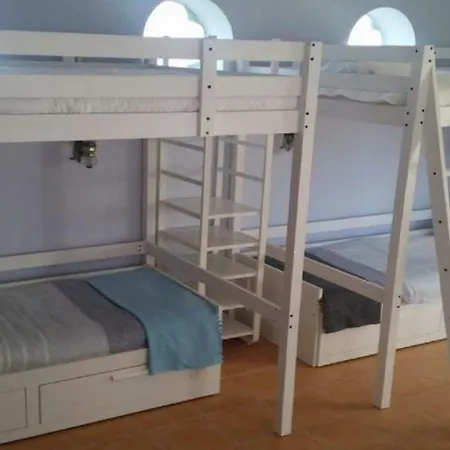 Casa De Ribeira & Surf Camp Affittacamere *
