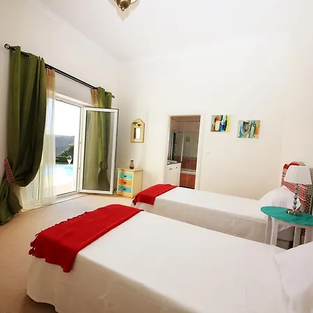 בית הארחה Casa De Ribeira & Surf Camp אריסרייה