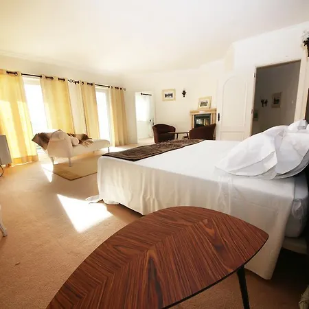 Casa De Ribeira & Surf Camp Ericeira